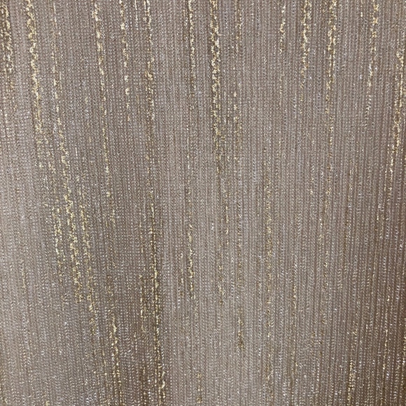 **HP** NWT! Vero Moda Metallic Overlay Top - Picture 7 of 8